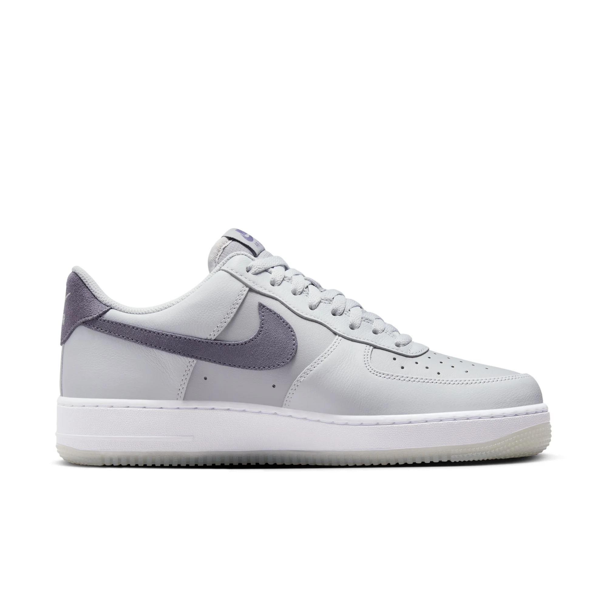 Air Force 1 '07 Lv8 - Image 3