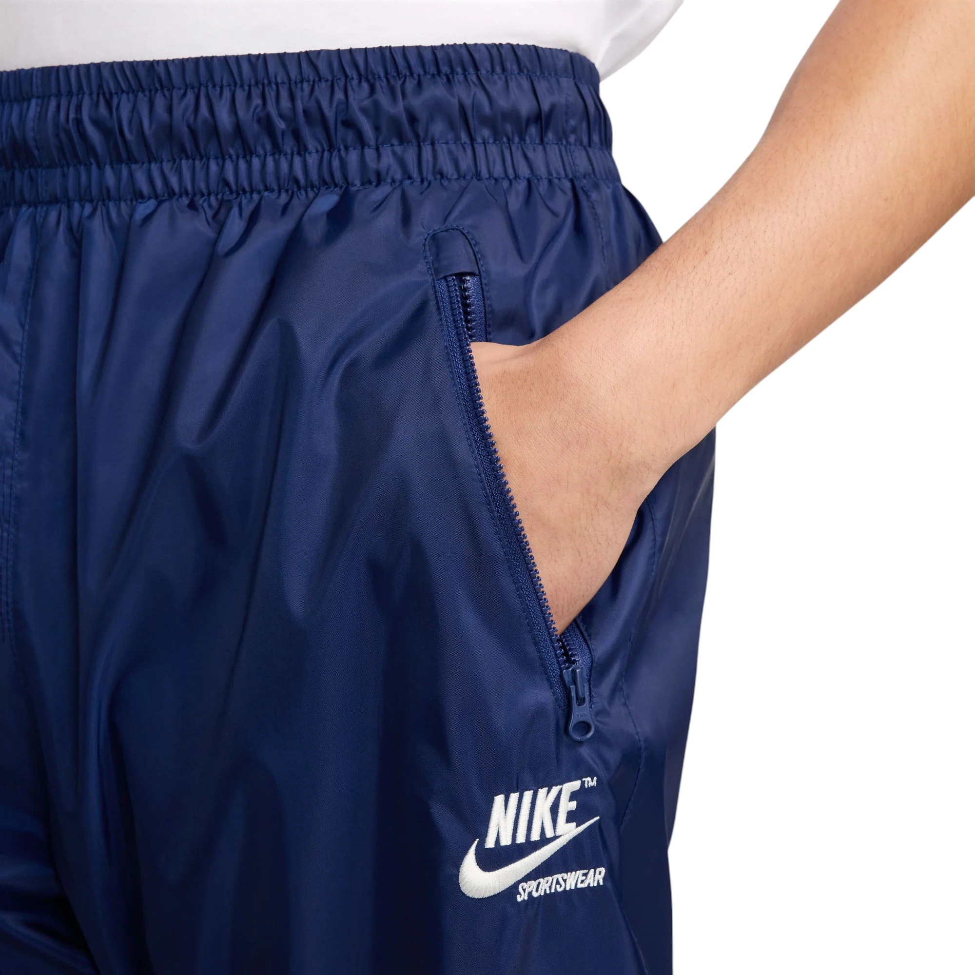 Wr Woven Graphic Pant - Image 4